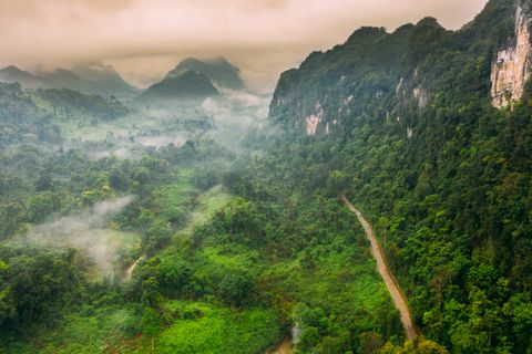 CHẠY QUANG BINH DISCOVERY MARATHON ĐỂ TẬP PEAK CHO TIEN PHONG MARATHON