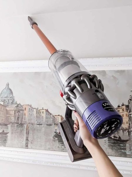 Công nghệ đặc biệt nào được sử dụng trong sản phẩm của Dyson?