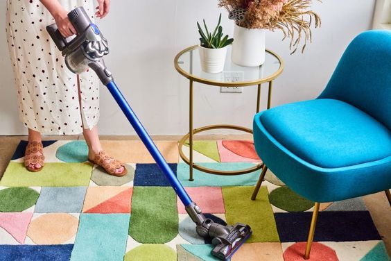 Công nghệ đặc biệt nào được sử dụng trong sản phẩm của Dyson?