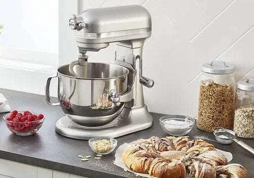 máy trộn bột kitchenaid giúp làm bánh hiệu quả