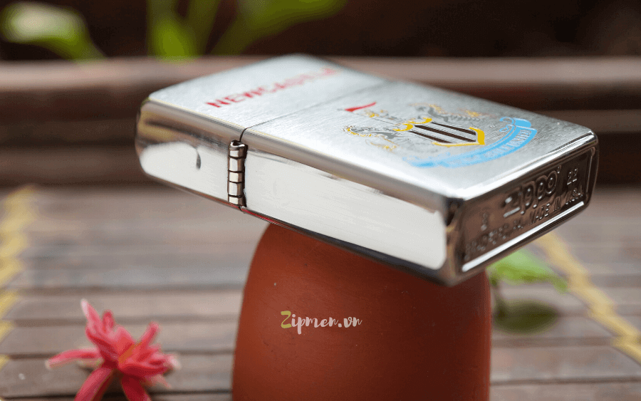 Cạnh bản lề Zippo usa chính hãng