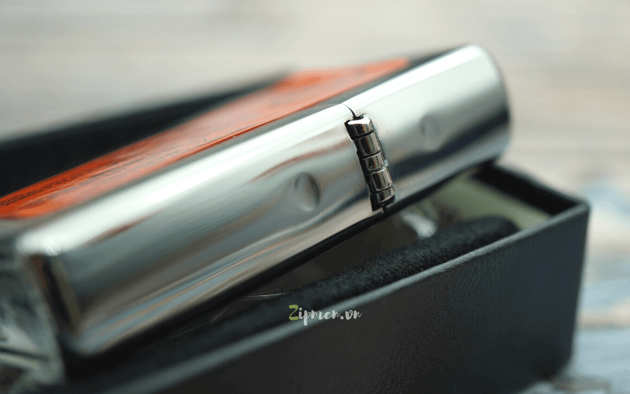 Bản lề 5 chấu làm bằng niken của Zippo chính hãng