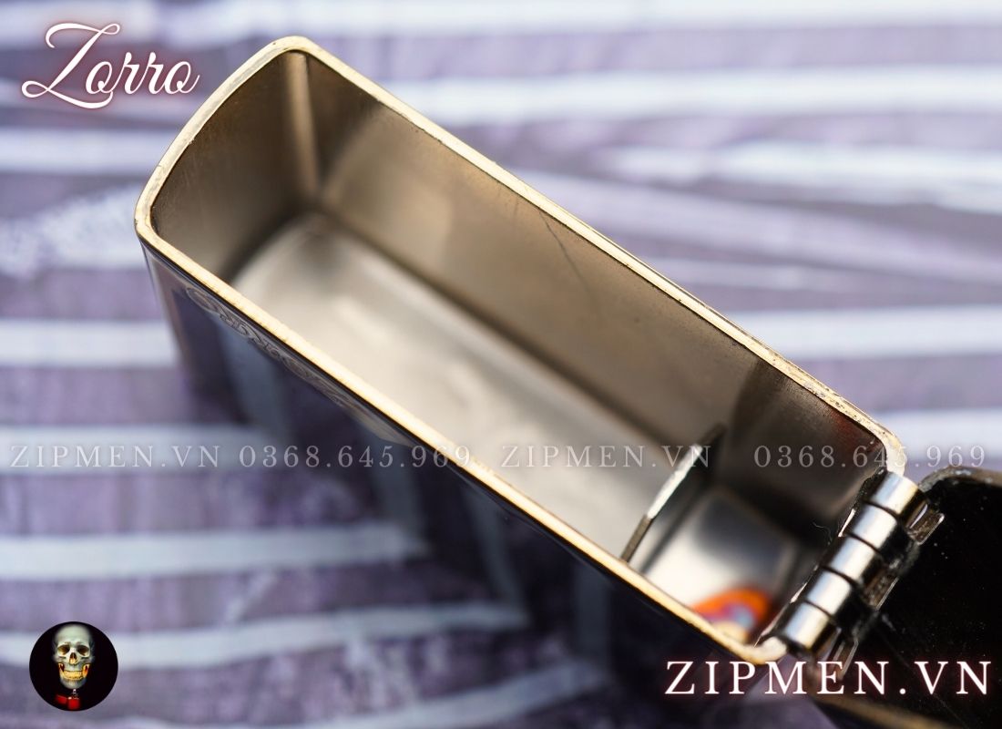 bật lửa zorro hai mộc đáy khảm than