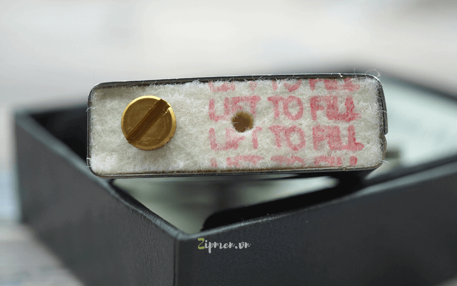 Bộ bông tơi xốp giúp chiếc Zippo cầm xăng lâu