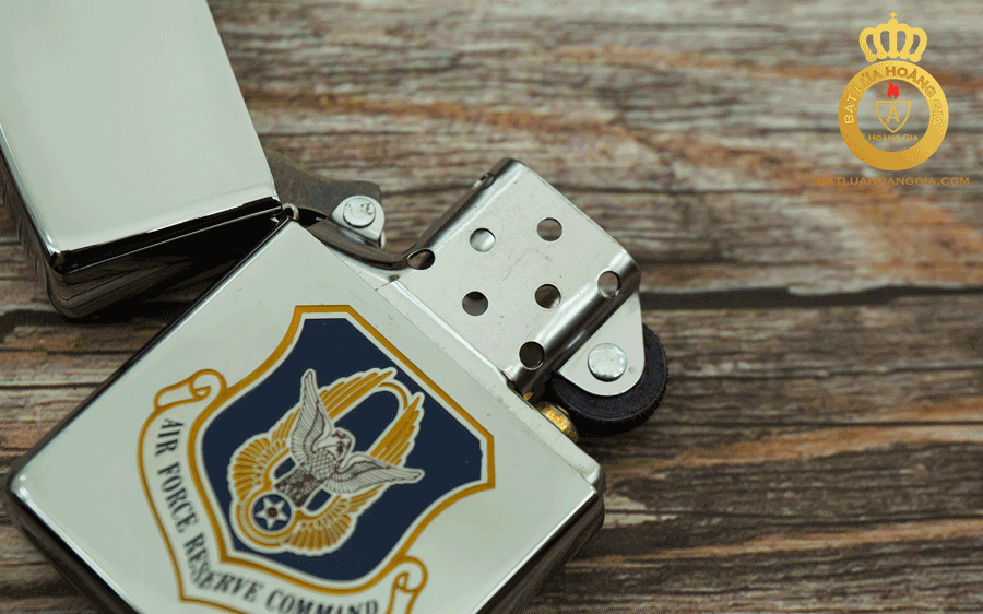 Bản lề Zippo chủ đề quân sự Hoa Kỳ