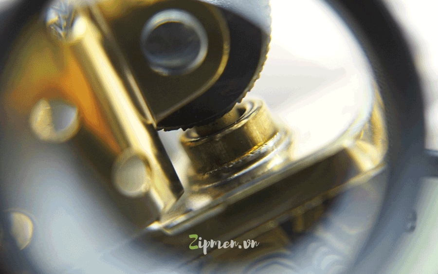 Cổ đá cao Zippo armor khắc gõ búa chính hãng