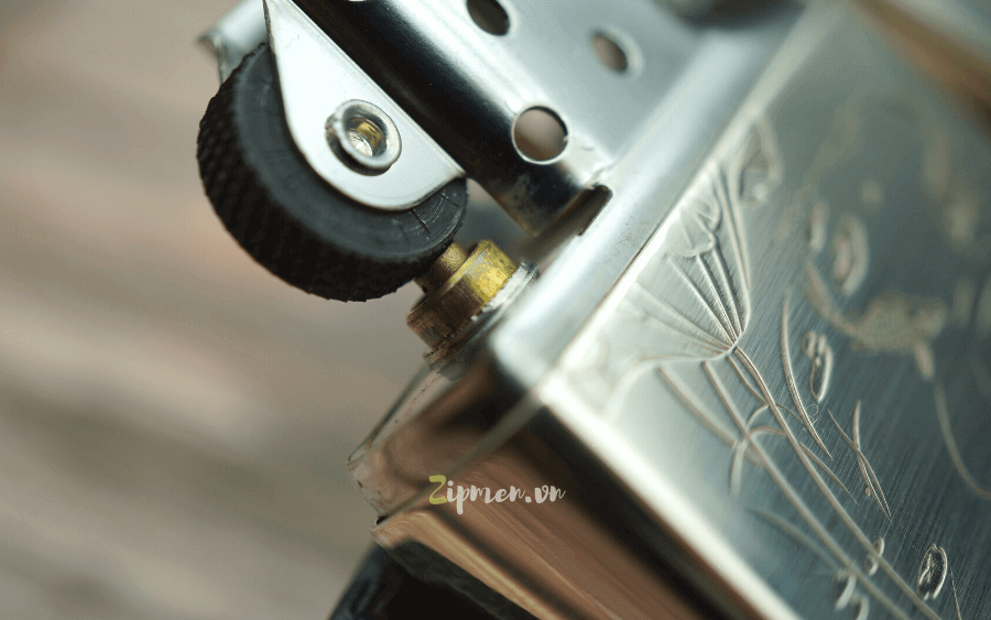 Cổ đá cao Zippo bạc khối chính hãng