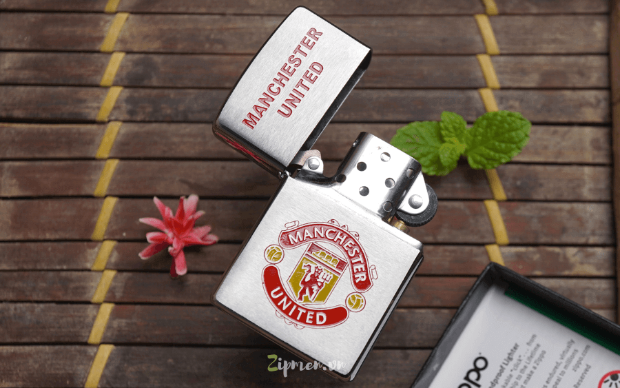 Buồng đốt Zippo usa logo Man đỏ