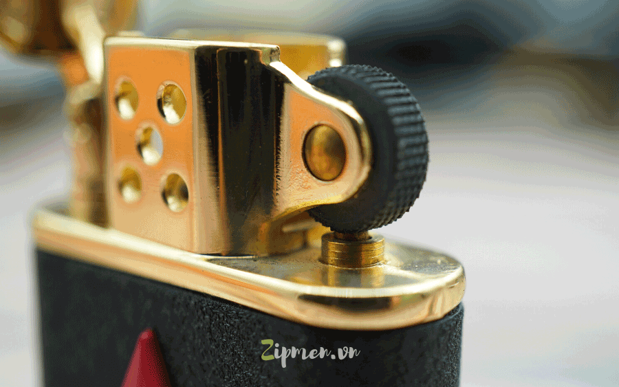 Cổ đá và ruột làm bằng đồng