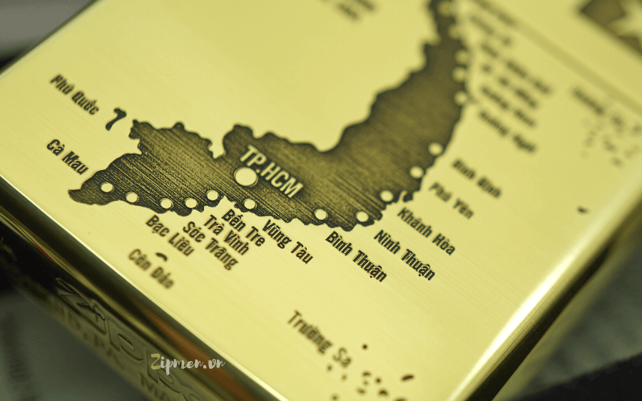 Hoạ tiết Zippo khắc ăn mòn