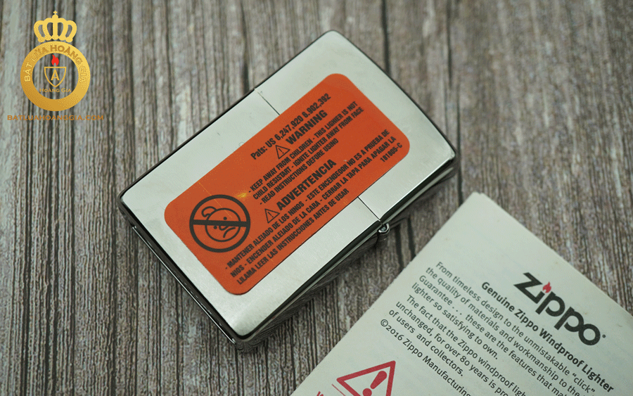 Mặt sau Zippo chủ đề quân sự