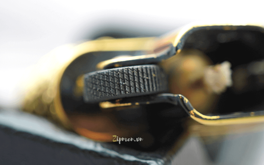 Bánh xe bật lửa Zorro cắt xéo lưỡi cưa