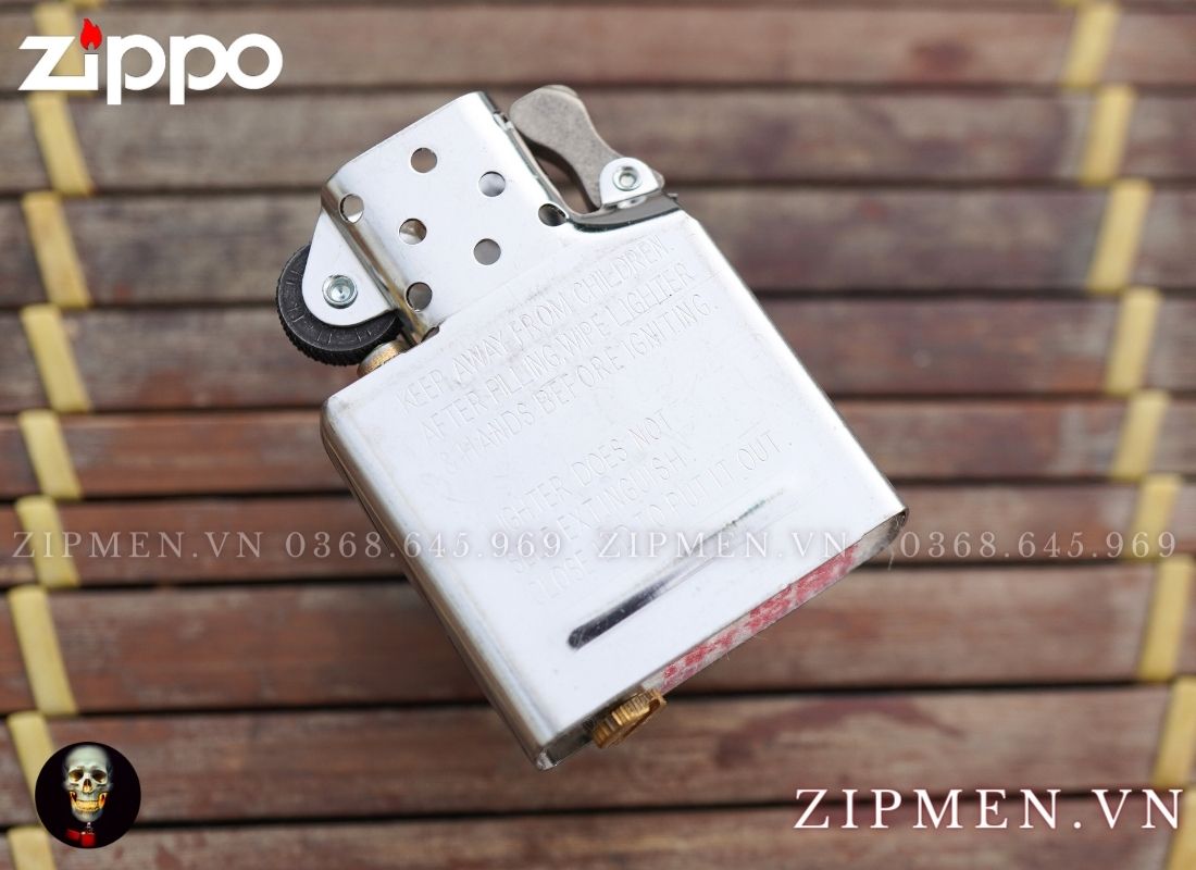 zippo vintage logo 555 trắng bóng góc