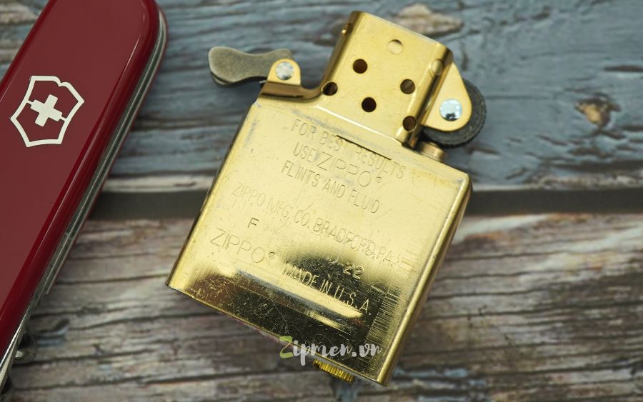 Ruột Zippo Xì bích có màu vàng