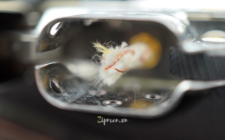 Sợi bấc Zippo thanh mảnh lên lửa đều