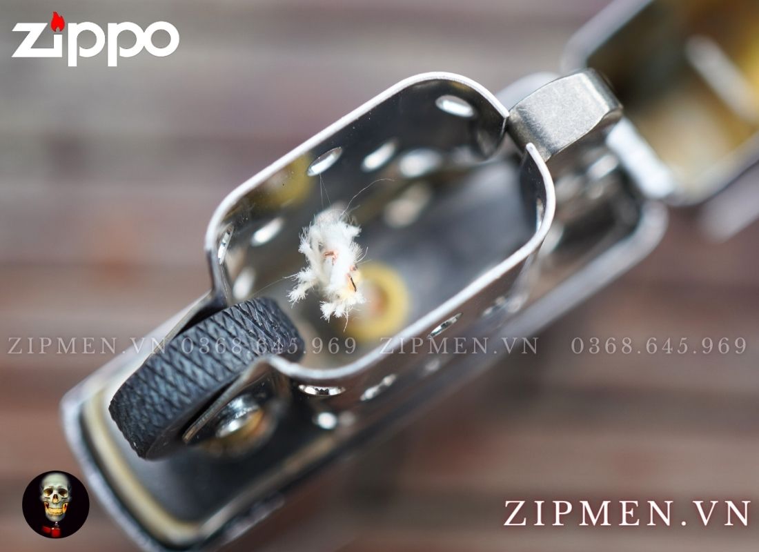 zippo vintage logo 555 trắng bóng góc