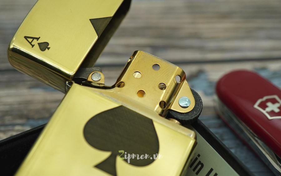 Buồng đốt Zippo classic có 16 lỗ