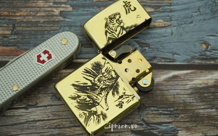 Hoạ tiết hổ thượng sơn khắc chìm đẹp