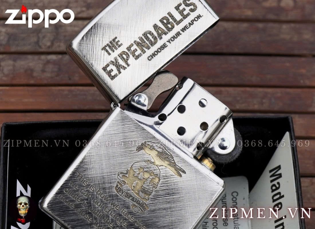 Zippo USA trắng caro chủ đề biệt đội lính đánh thuê