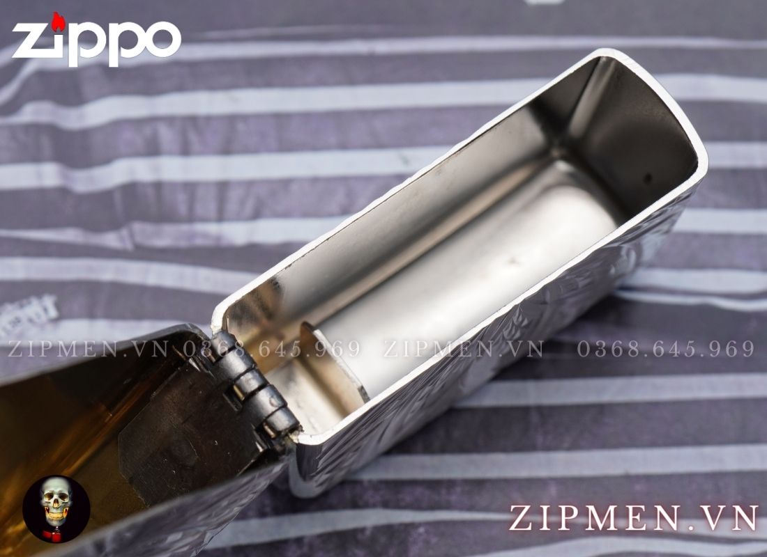 Zippo Armor mạ bạc vân kim cương