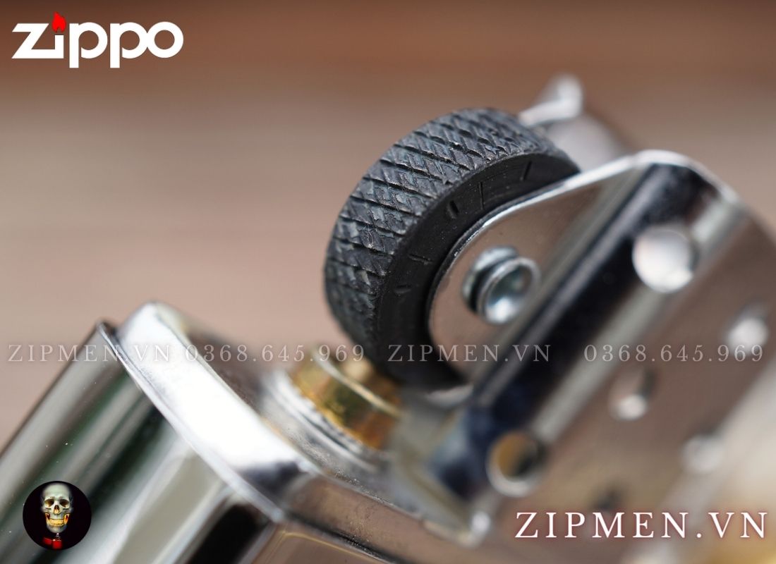 zippo trắng bóng chủ đề át bích