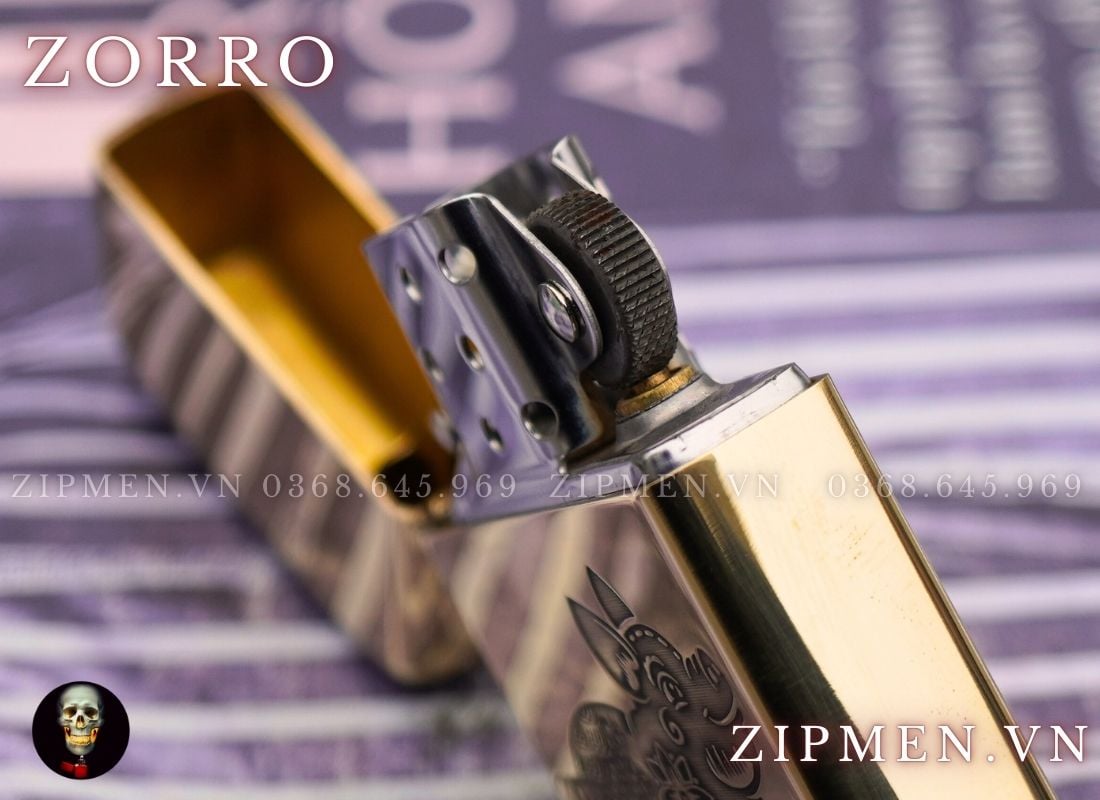 Bật lửa zorrro 12 con giáp tuổi Hợi