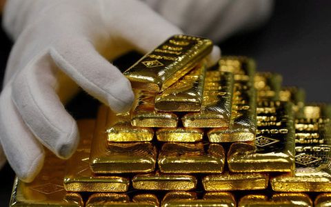 Bloomberg: Những động thái từ chính phủ Mỹ và FED có thể đẩy giá vàng lên đến 3.000 USD/ounce?