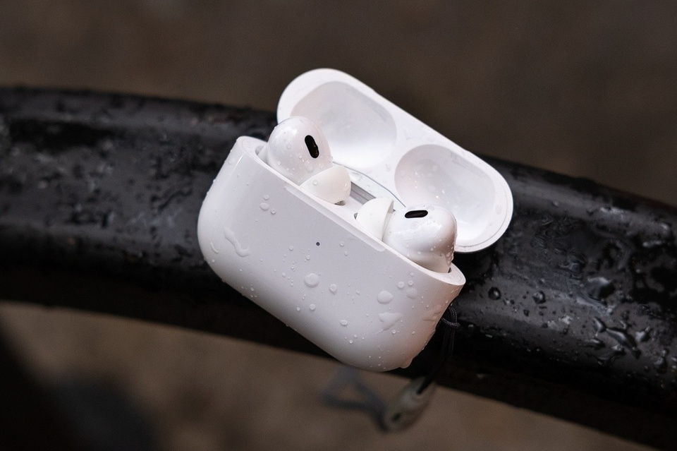 AirPods Pro mới có thể đo thân nhiệt