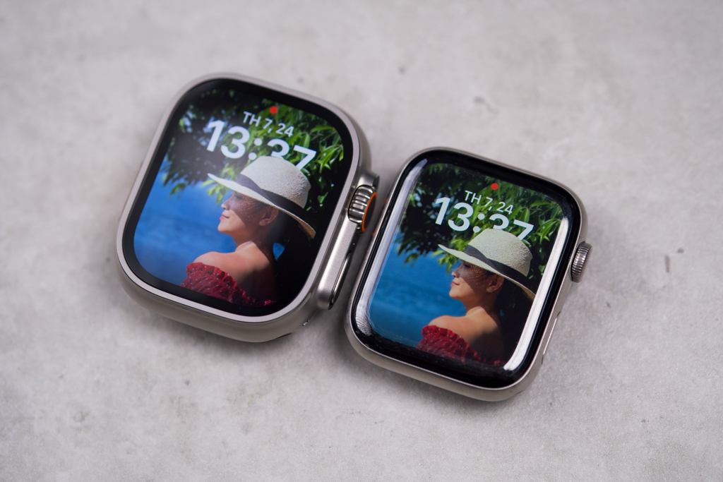 Apple Watch Ultra titanium vs Series 5 titanium: Chênh lệch về kích thước, thay đổi về ngoại hình