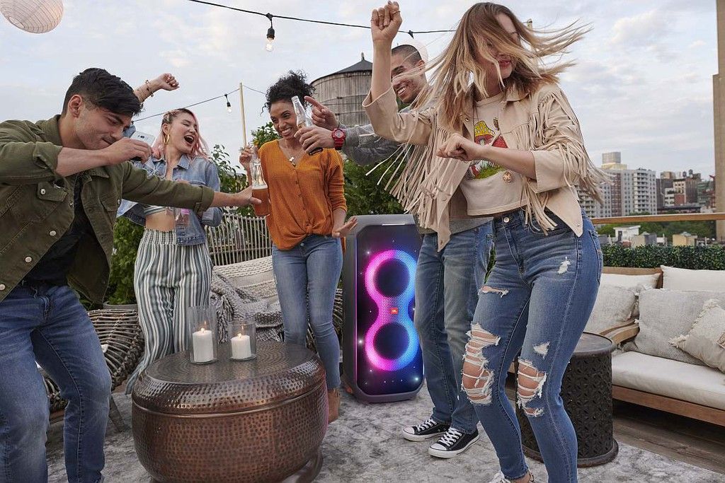 JBL ra mắt loa Bluetooth Flip 6, Partybox 110 và Partybox 710 mới