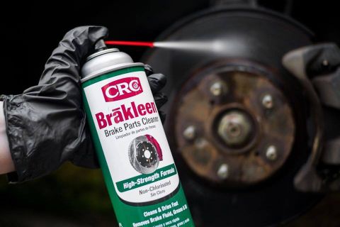 Làm sạch phanh với CRC Brakleen Brake & Parts Cleaner 05050