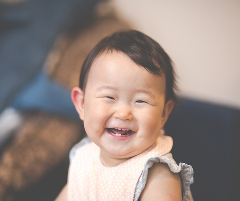 Chăm sóc trẻ 6 tháng tuổi không khó khi mẹ biết được những điều này