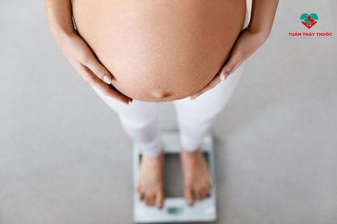 Mẹ bầu không tăng cân có sao không? Lý do và giải pháp hỗ trợ