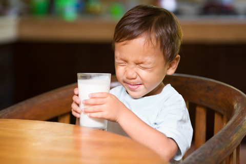 Chọn sữa cho trẻ biếng ăn, cần lưu ý gì để con tăng cân tốt, an toàn?