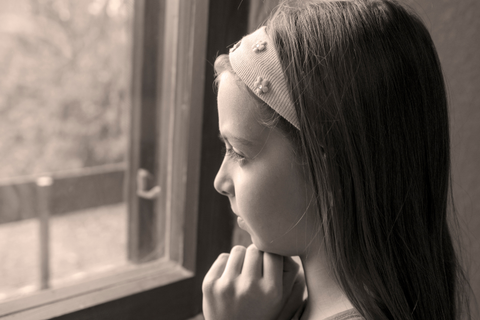 Trẻ dậy thì sớm do đâu và cần phải làm gì?