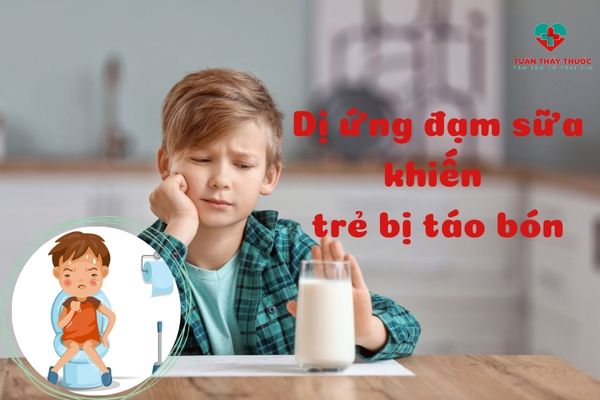 Dị ứng đạm sữa khiến trẻ dễ bị táo bón