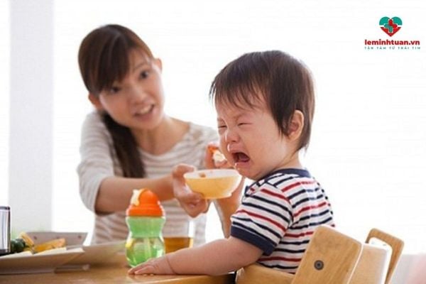 Trẻ biếng ăn chậm lớn nên dùng men tiêu hóa