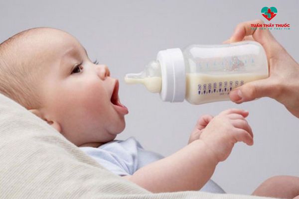 Những lưu ý khi mẹ cai sữa cho bé mẹ nên biết