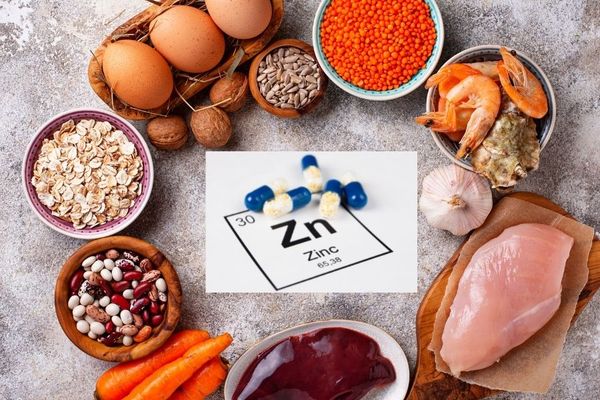 bổ sung thực phẩm chứa Zn cho trẻ dưới 1 tuổi