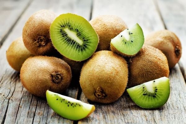 thực phẩm giàu enzyme tiêu hóa quả kiwi