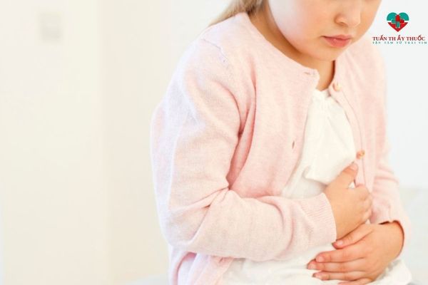 Trẻ đầy bụng khó tiêu gây ảnh hưởng đến sức khỏe , khả năng ăn uống