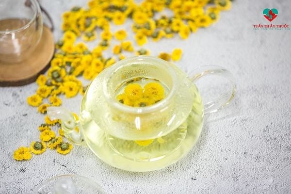 Uống trà hoa cúc giúp cải thiện rối loạn tiêu hóa