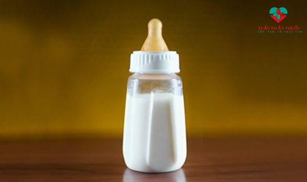 Kinh nghiệm đổi sữa cho trẻ