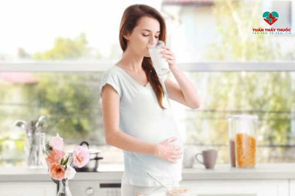 Mẹ bầu cần lưu ý gì khi uống canxi trong thai kỳ