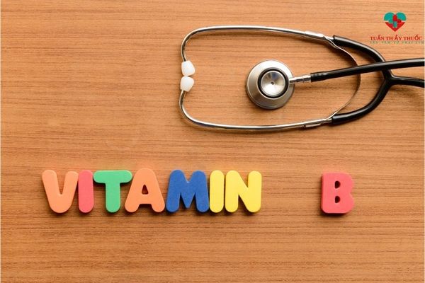 Vitamin B tổng hợp là một hỗn hợp chứa các vitamin nhóm B như B1, B2, B3, B6, B9, B12