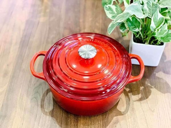 Nồi gang Lecreuset 22cm màu đỏ kirsche- 0667