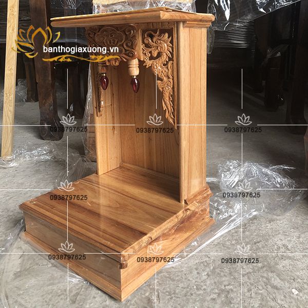 Bàn thờ ông Địa gỗ xoan BTOD0020 là sản phẩm mới nhất 2024 với chất liệu gỗ xoan cao cấp, tinh tế và đẳng cấp. Mang đến một không gian linh thiêng, tâm linh cho ngôi nhà của bạn với thiết kế sang trọng và uy tín.