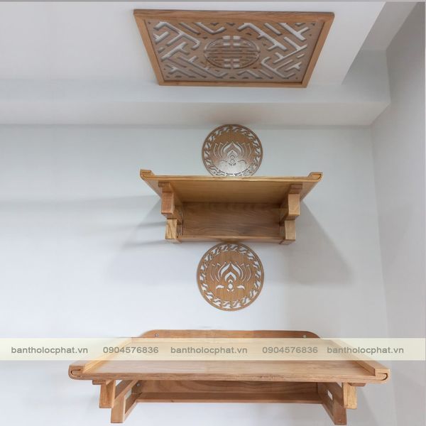 mẫu trang thờ treo tường đẹp bằng gỗ sồi giá rẻ