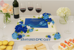Một chiếc bánh – Cả tập thể vui! 🎂