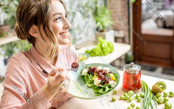 Người bị huyết áp thấp có truyền nước được không